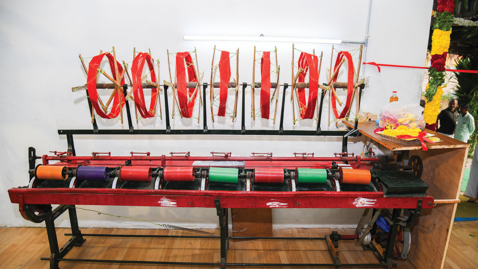 A picture of a mechanised silk winding machine